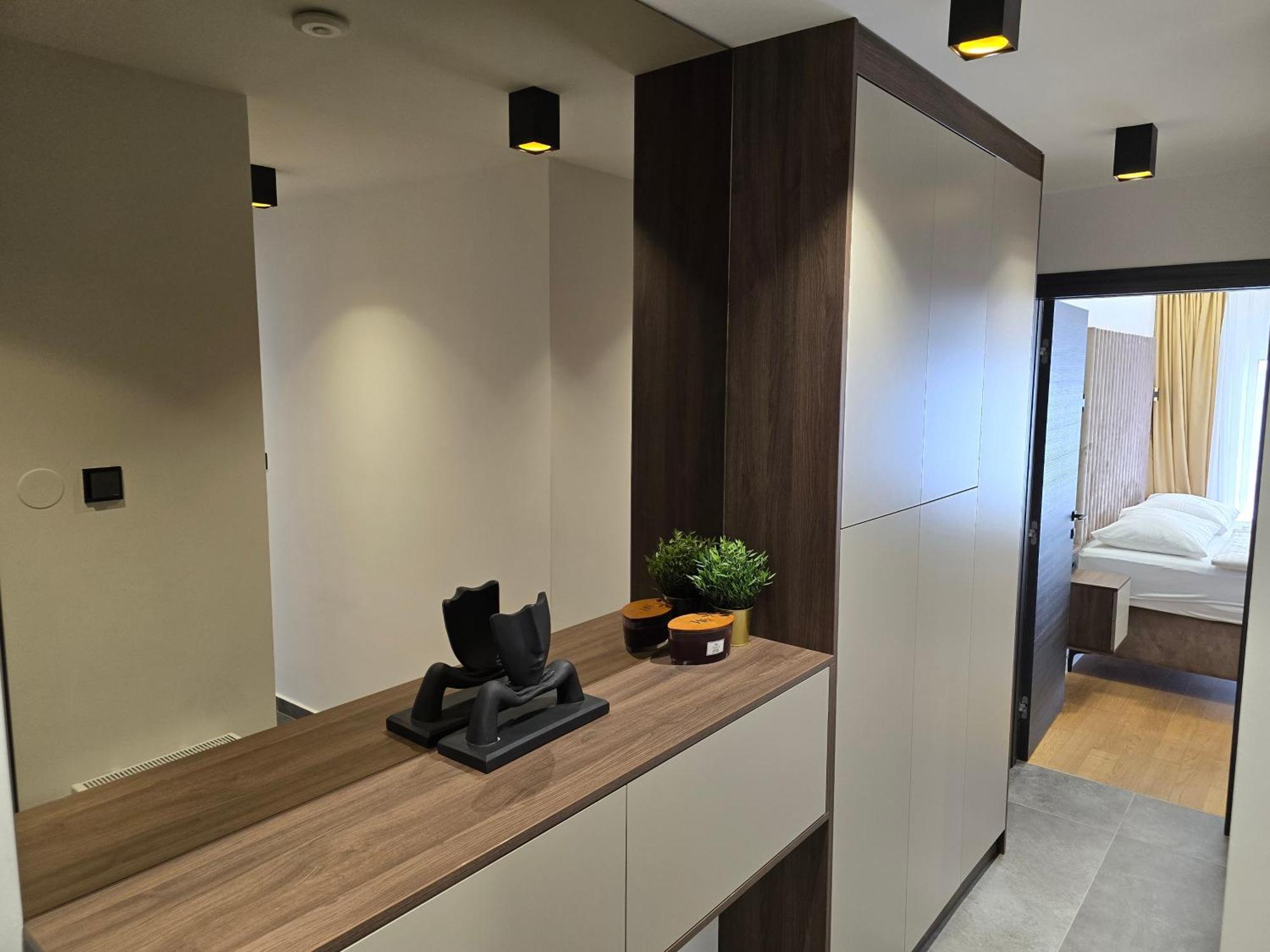 Osijek Luxury Center - Self Check In, Free Private Parking, Ulica Ivana Gundulica 82 Apartment Exterior photo
